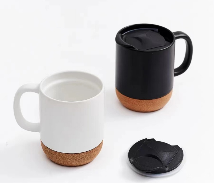 cork bottom ceramic mug with silicone lid