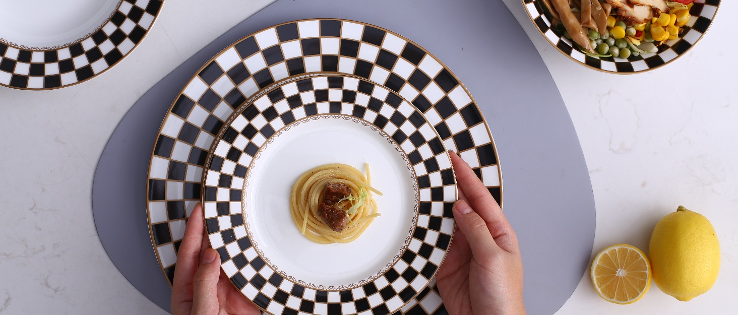 Checker Pattern Round Porcelain Dinner Sets Wholesale – Elegant Tableware from China